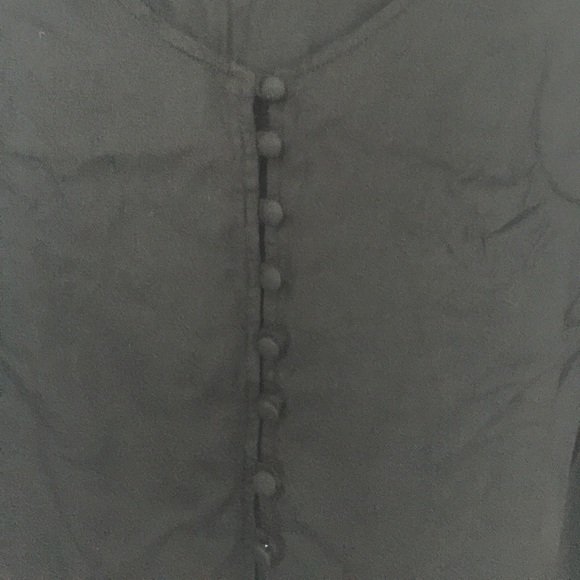 Flouncy crop top from Express with button detail - Picture 2 of 2