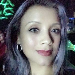 Meet your Posher, Yadira