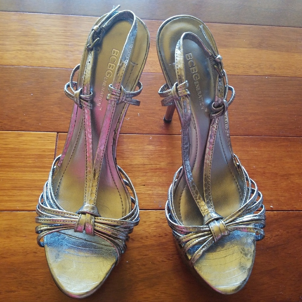 BCBG Silver Metallic strappy open toe sandals