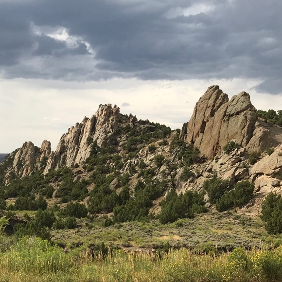 Hello! Welcome to my closet :) - Picture 5 of 8