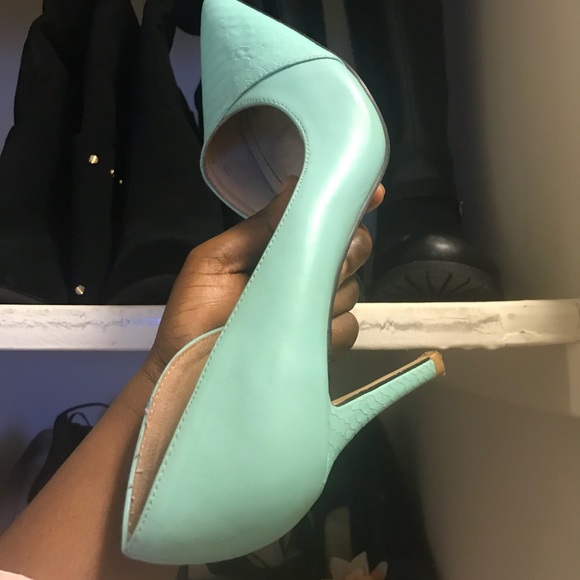 Shoe - Picture 2 of 5