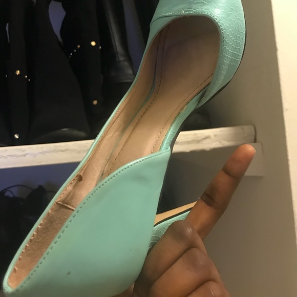 Shoe - Picture 3 of 5