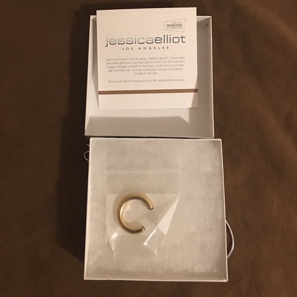 2/$15 3/$22  Gold plated & crystal ring sz 7 - Picture 4 of 7
