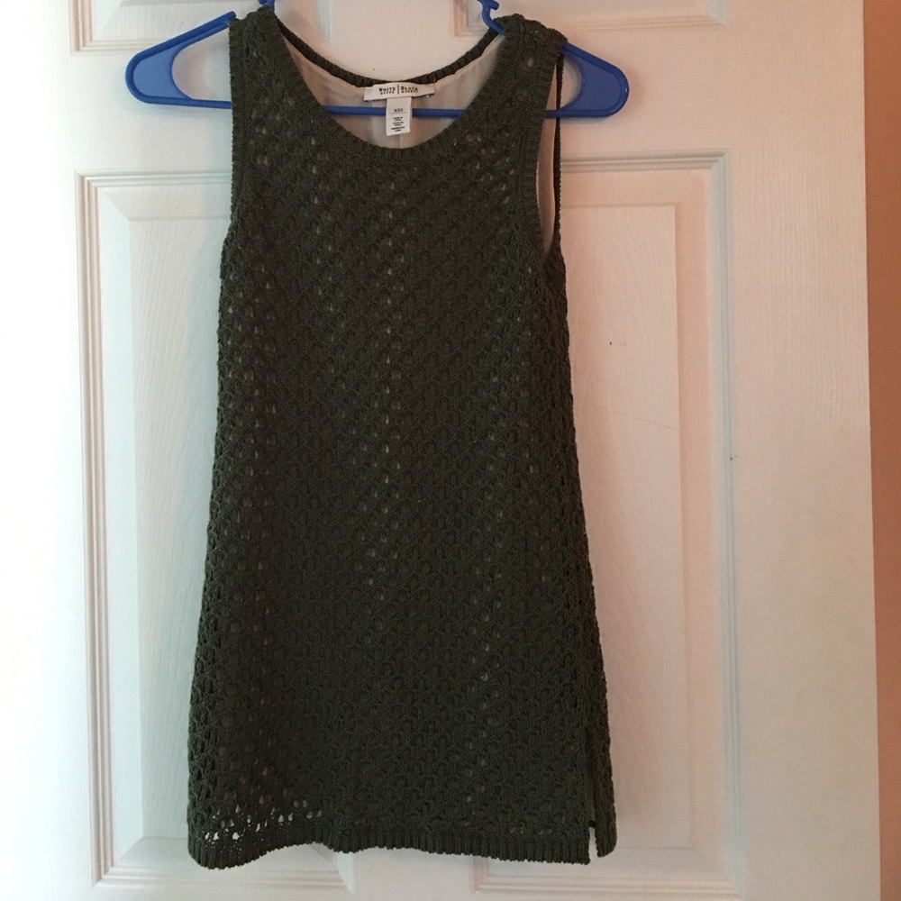 Sleeveless top