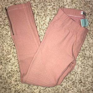 Motto leggings NWT
