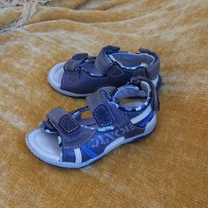 Beeko Dark Gray Toddler Boy's Sandals Size 8.5