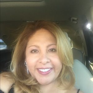 Meet your Posher, Alejandra