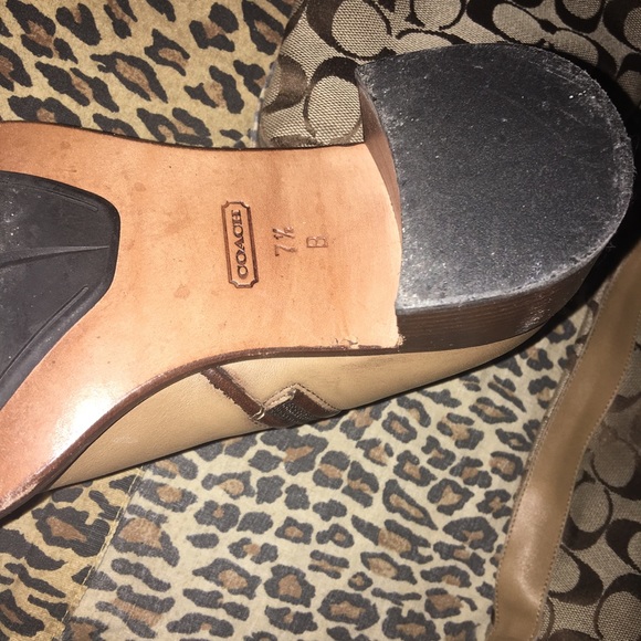 Coach Boots - Picture 2 of 4