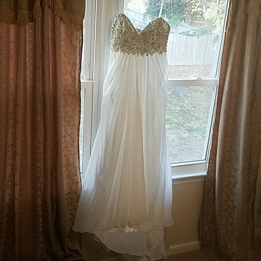 Elegante white dress db studio