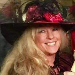 Meet your Posher, Beverly