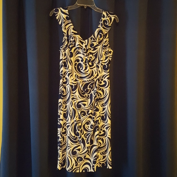 Career Dress - Picture 1 of 4