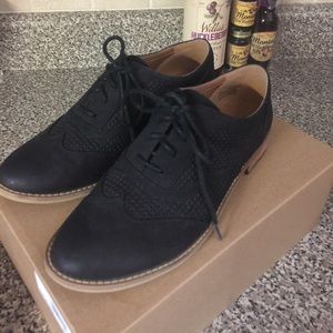 Melrose and Market black flats