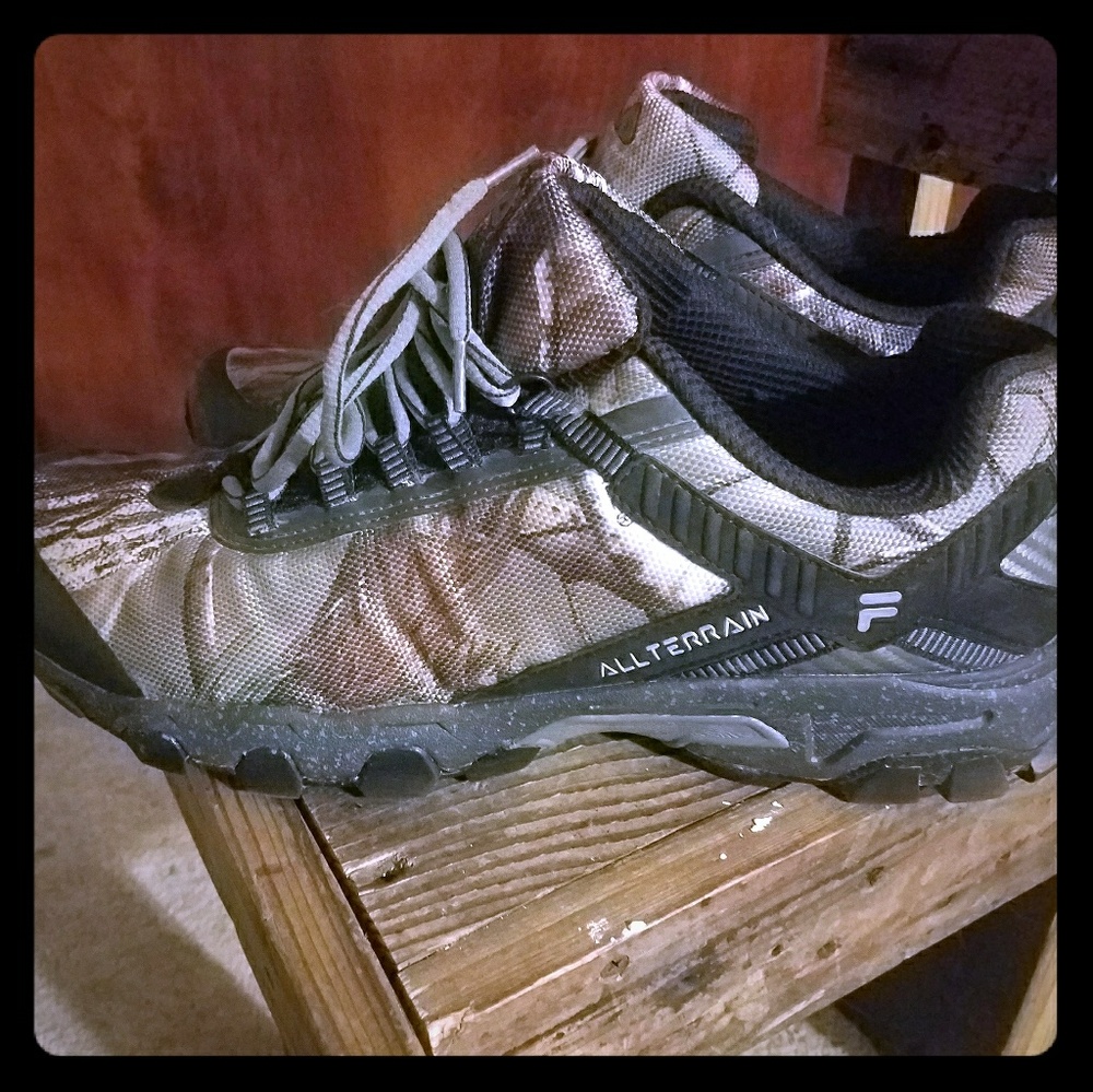 MENS FILA CAMO TENNIS SHOES