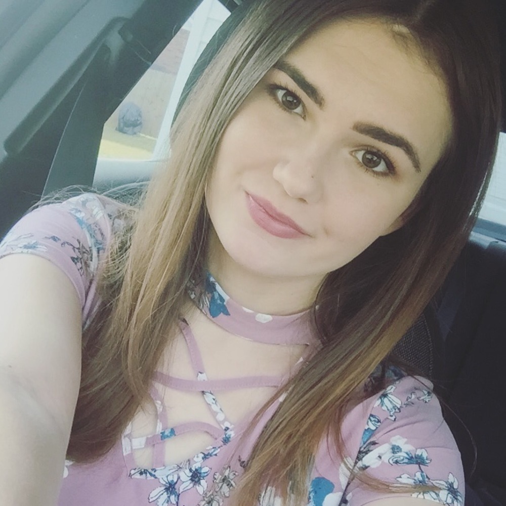 Meet your Posher, Carly