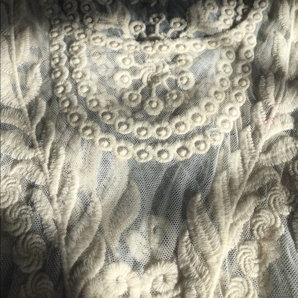 Express Lace Shell - image 3