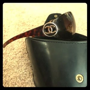 Vintage Chanel 🕶 Sunglasses Excellent Condition