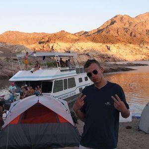 Meet your Posher, Tony