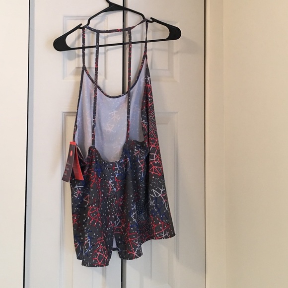 NWT strappy Zella top - Picture 3 of 4