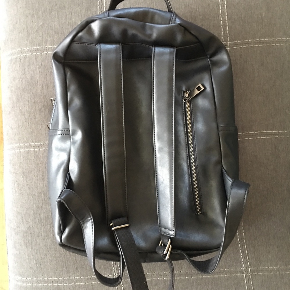 ONE HOUR SPECIAL Fawn Design + Pask Backpack - Picture 6 of 8