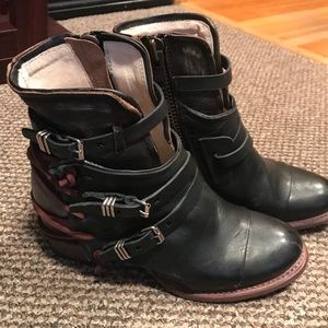 Freebird Crue by Steven. Size 7