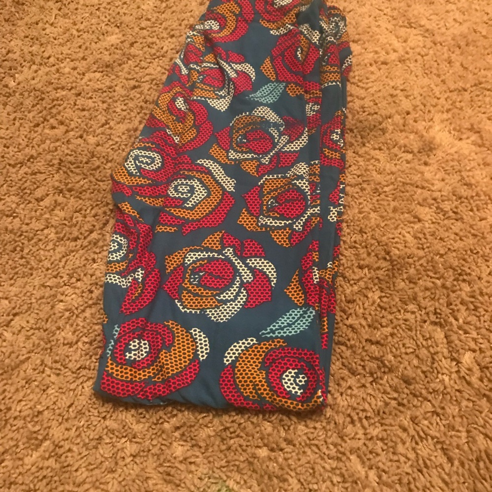 Lula roe leggings - Picture 6 of 6