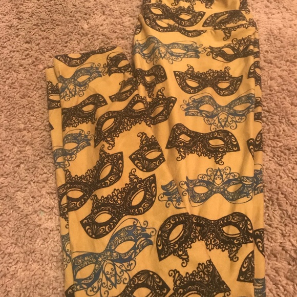 Lula roe leggings - Picture 2 of 6