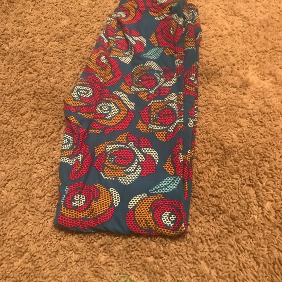 Lula roe leggings - Picture 6 of 6