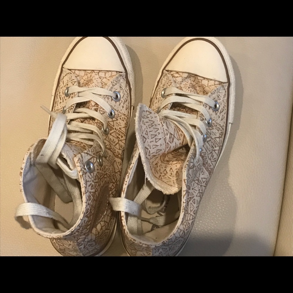Gorgeous, sparkly Converses - UNWORN- Size 7