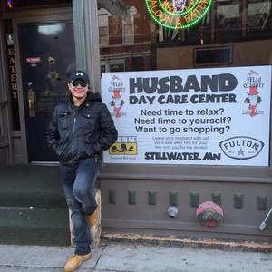 Meet your Posher, Cesar