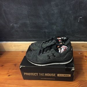 UNDER ARMOUR speedform slingride shoes with box.