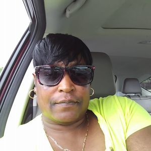 Meet your Posher, Yvette