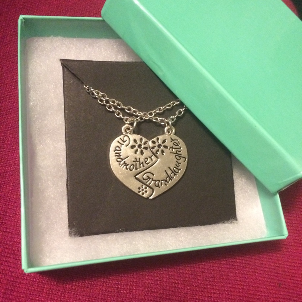 🎁 Grandmother-Granddaughter Pendant Necklaces - Picture 5 of 5