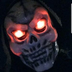 Meet your Posher, Simon