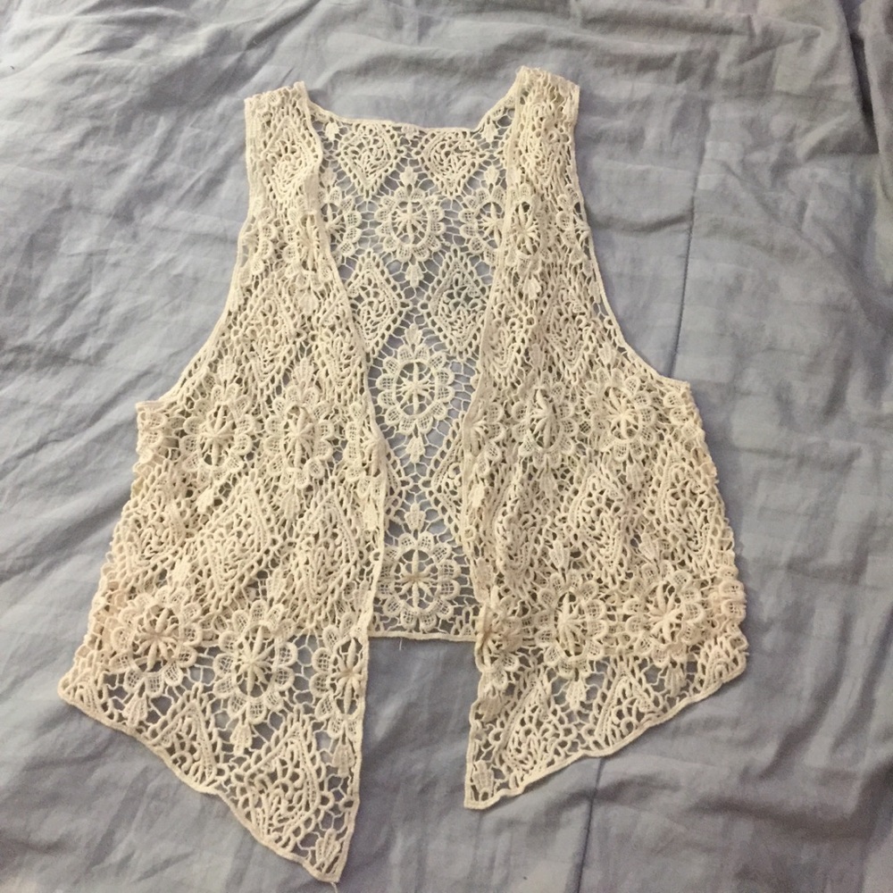Knitted net vest