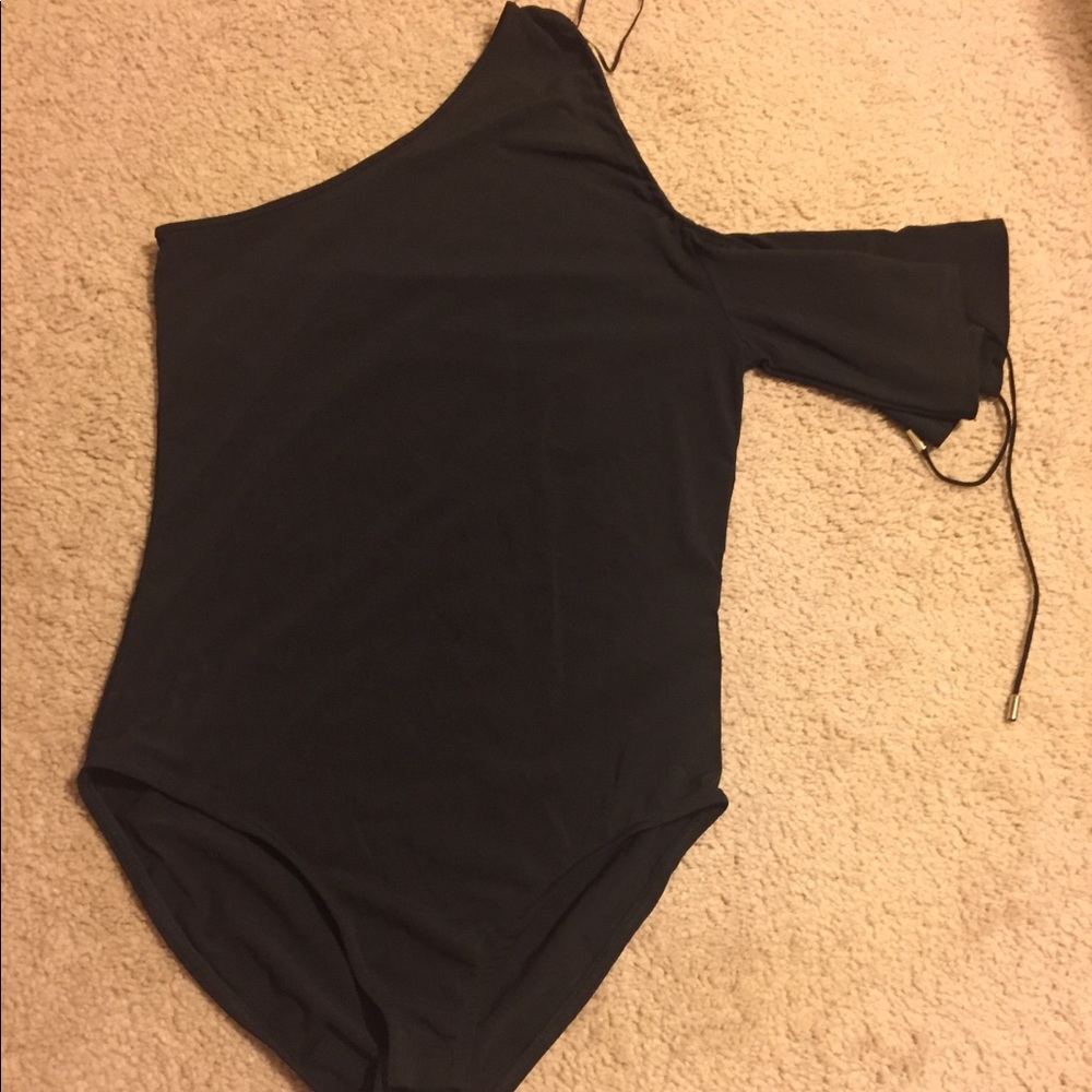 NEW BLACK BODYSUIT FROM ZARA SIZE MEDIUM