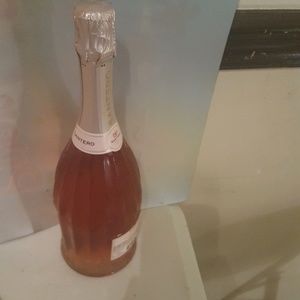 Meet your Posher, Jovette