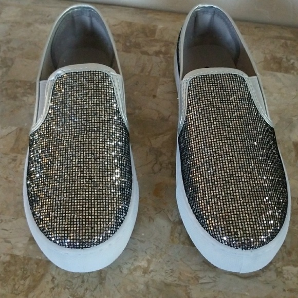 quipid Shoes - Gray Glitter Slip on Shoes NWT