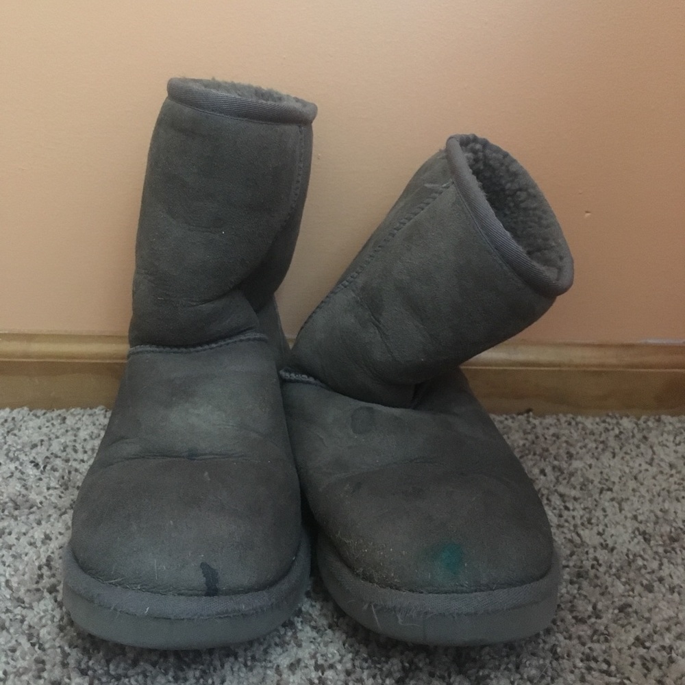 Gray size 8 uggs