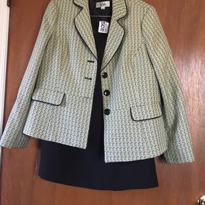 2 piece skirt suit