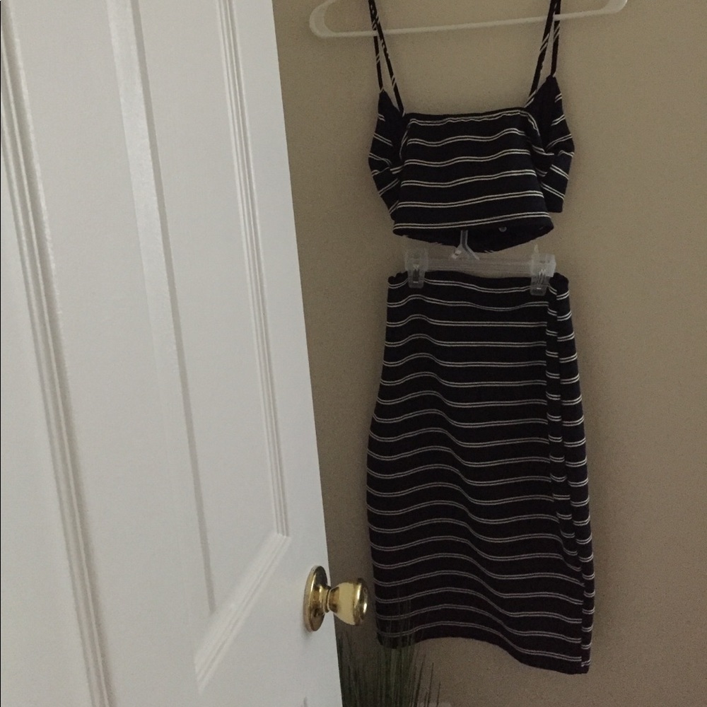 Two Piece Set - Picture 2 of 2