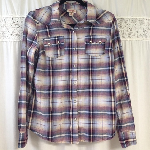 Mossimo Supply Co. Tops - *Last Chance* Mossimo Supply Co Button Down Shirt