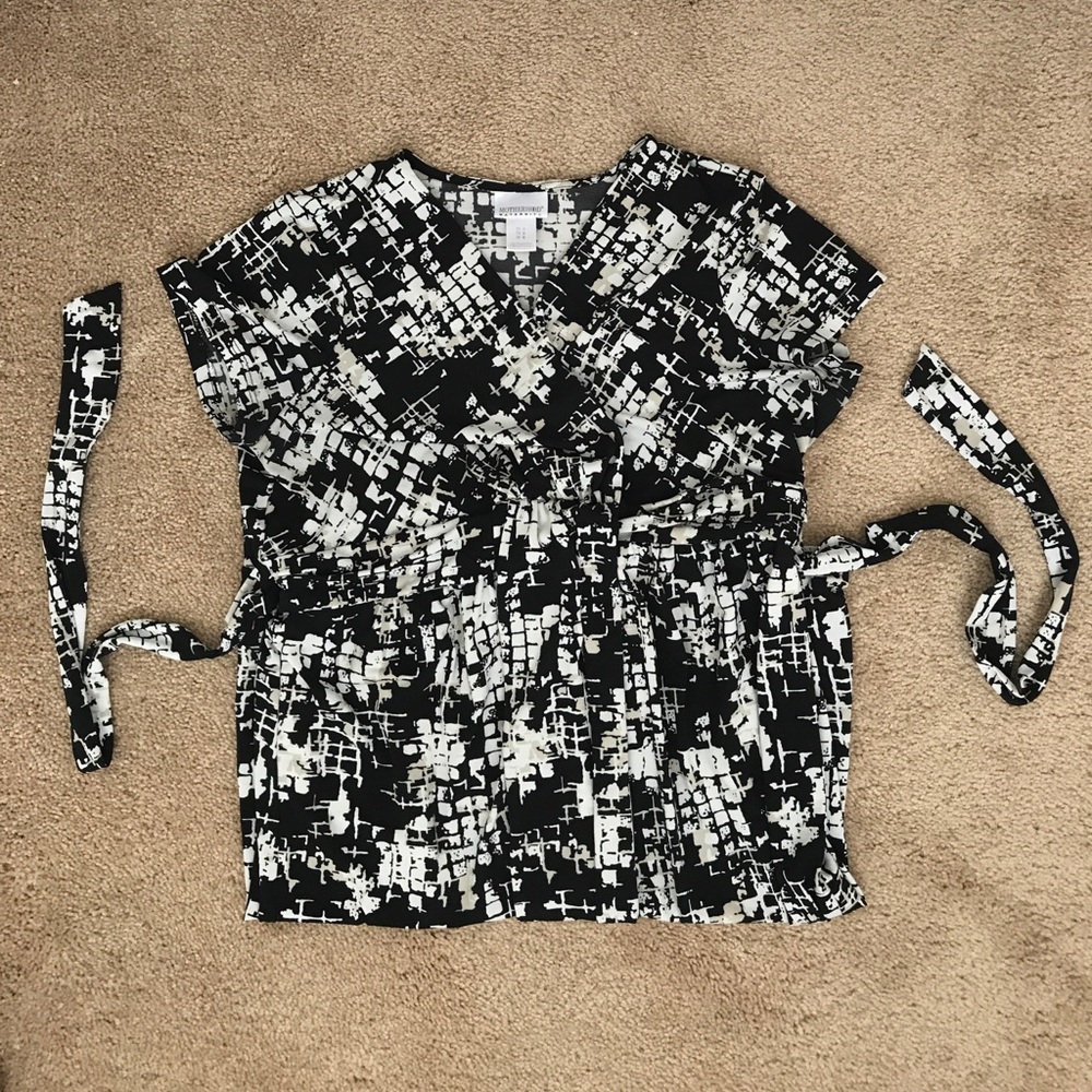 Like New! Maternity dress short sleeved
