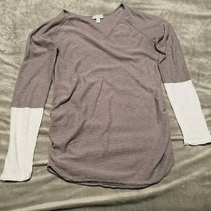 Pea in a pod Maternity sweater