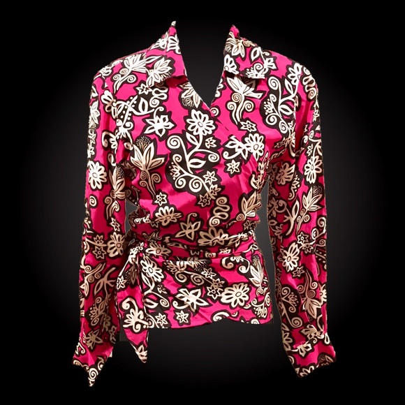 Diane Von Furstenberg Tops - Diane Von Furstenberg 100% Silk Faux Wrap Blouse