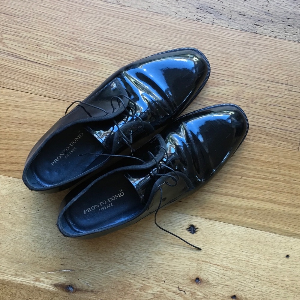 Pronto Uomo patent leather lace ups