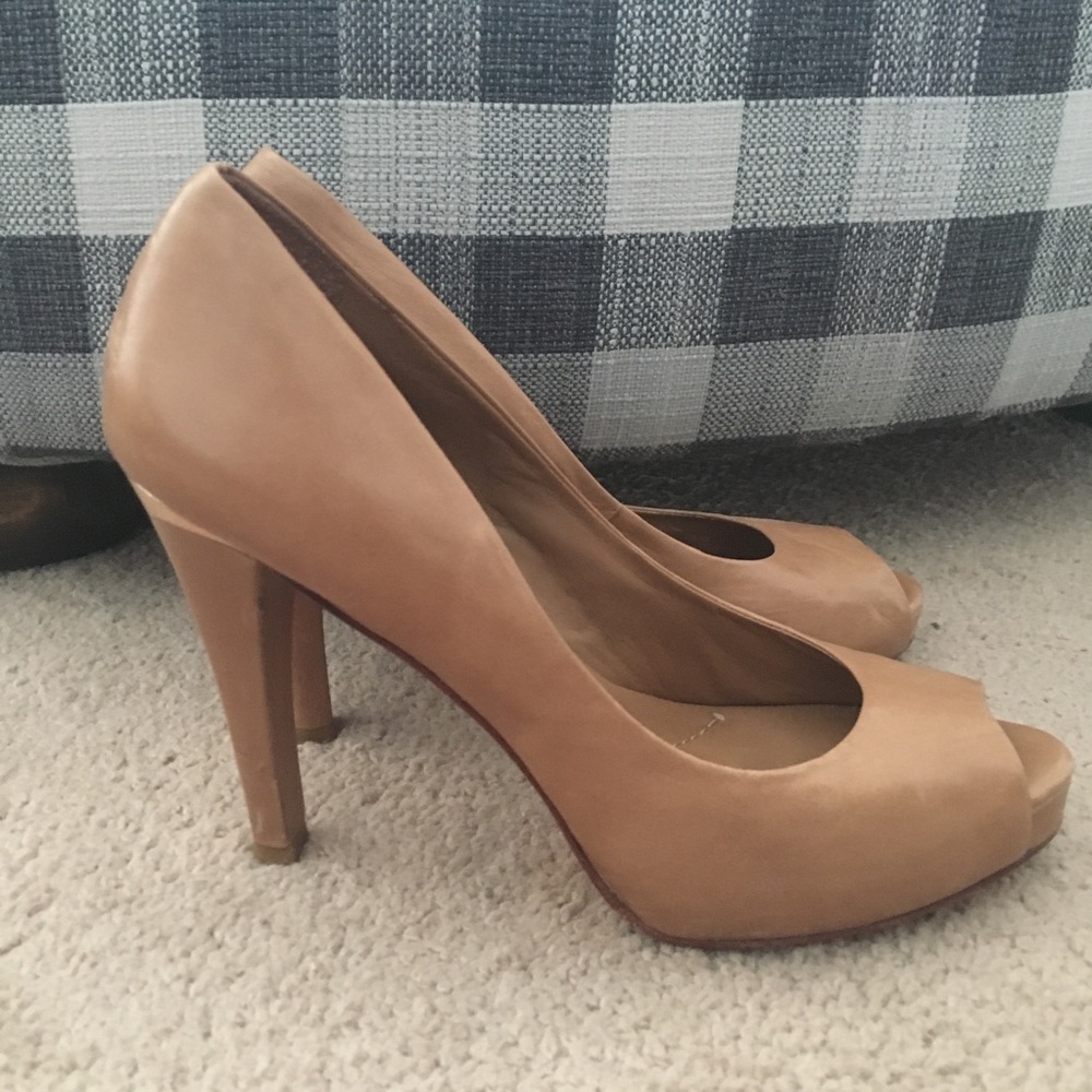BCBG Tan Heels