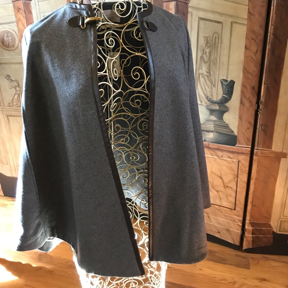 BR Grey Wool Cape with Brown Faux Leather XS/S