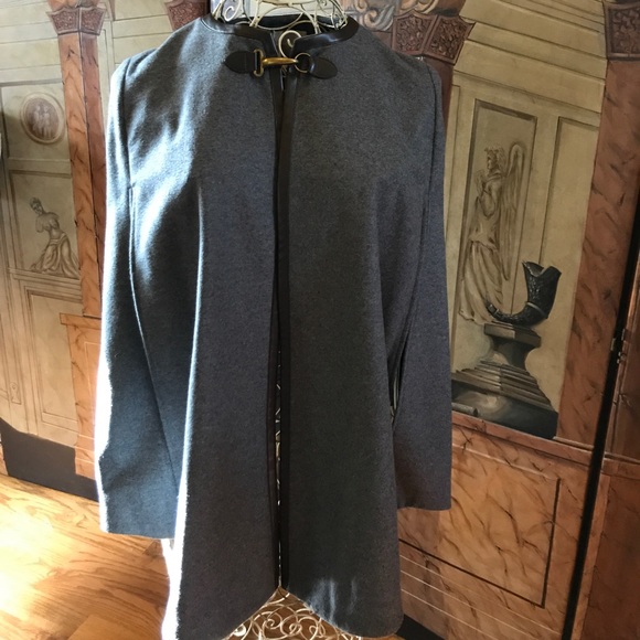 BR Grey Wool Cape with Brown Faux Leather XS/S - Picture 3 of 8
