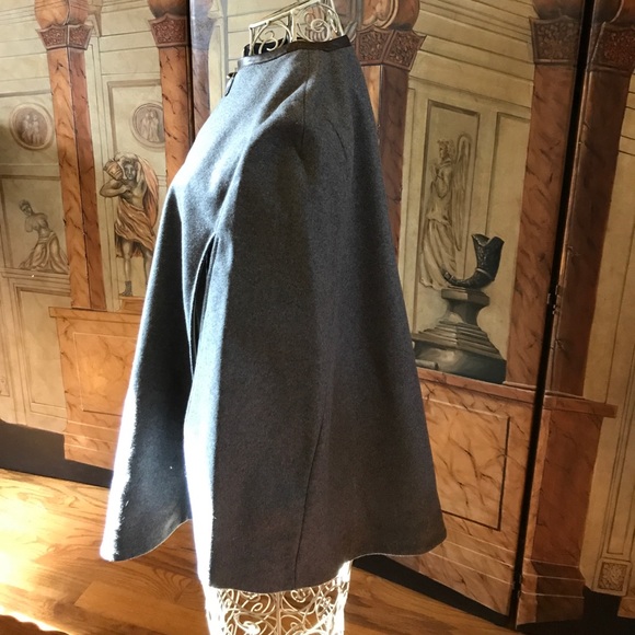 BR Grey Wool Cape with Brown Faux Leather XS/S - Picture 8 of 8
