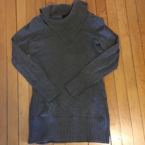 Limited tunic length sweater